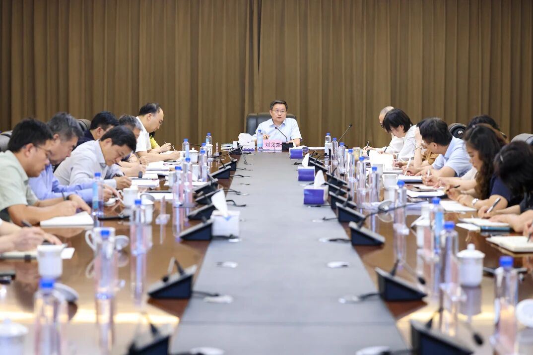 山東出版集團(tuán)召開數(shù)智出版融合發(fā)展座談會